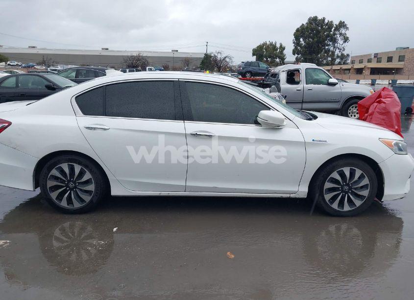 Photo 13 of 2017 Honda Accord HYBRID EX-L (VIN JHMCR6F53HCO31356)