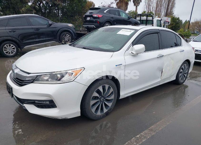 Photo 2 of 2017 Honda Accord HYBRID EX-L (VIN JHMCR6F53HCO31356)