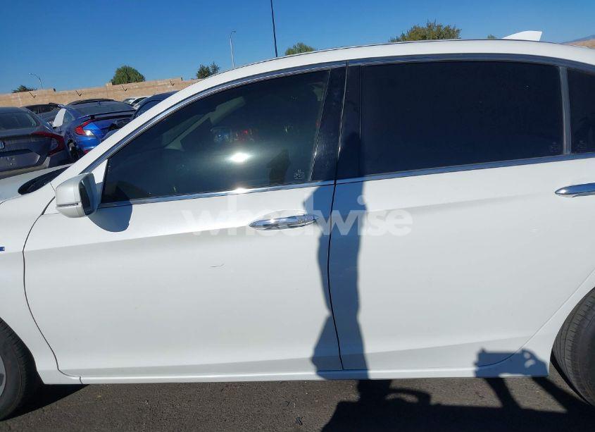 Photo 14 of 2017 Honda Accord HYBRID EX-L (VIN JHMCR6F58HC022653)