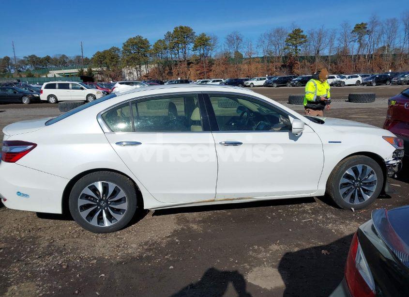 Photo 14 of 2017 Honda Accord HYBRID EX-L (VIN JHMCR6F58HC026539)