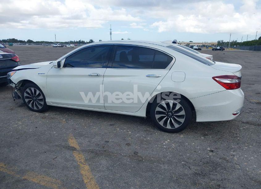 Photo 3 of 2017 Honda Accord HYBRID EX-L (VIN JHMCR6F5XHC001366)