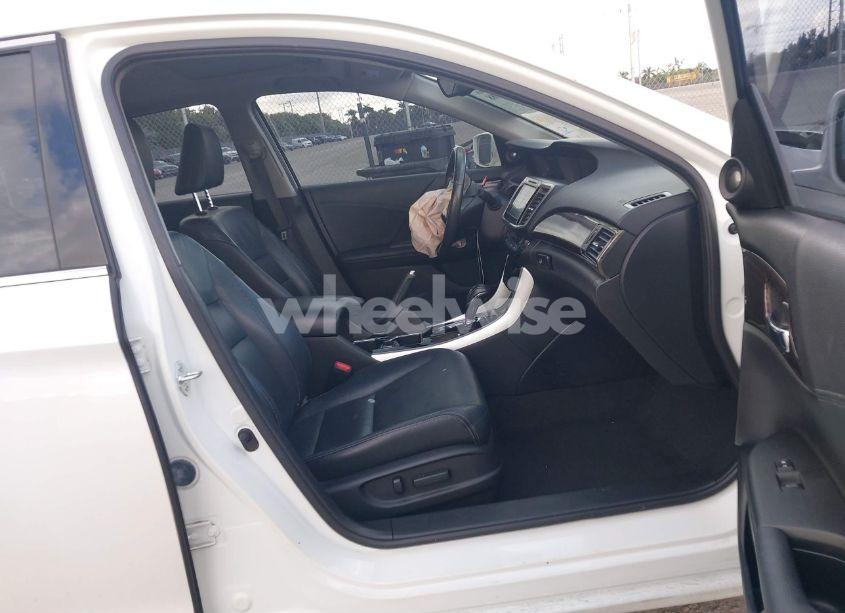 Photo 5 of 2017 Honda Accord HYBRID EX-L (VIN JHMCR6F5XHC001366)