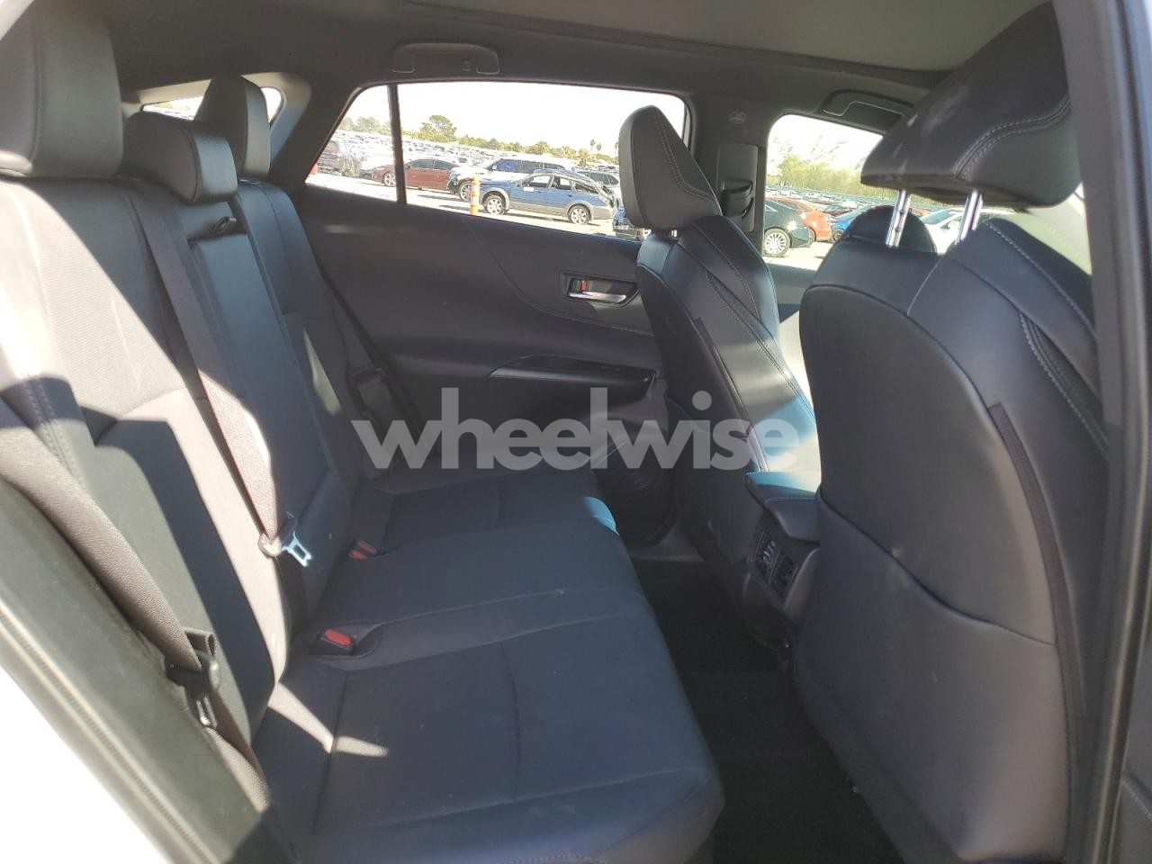 Photo 11 of 2022 TOYOTA VENZA LE (VIN JHMCR6F72HC020009)