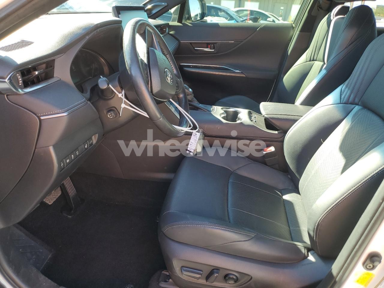 Photo 7 of 2022 TOYOTA VENZA LE (VIN JHMCR6F72HC020009)