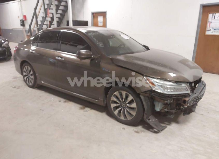 2017 Honda Accord HYBRID TOURING (VIN JHMCR6F73HC020276) main photo