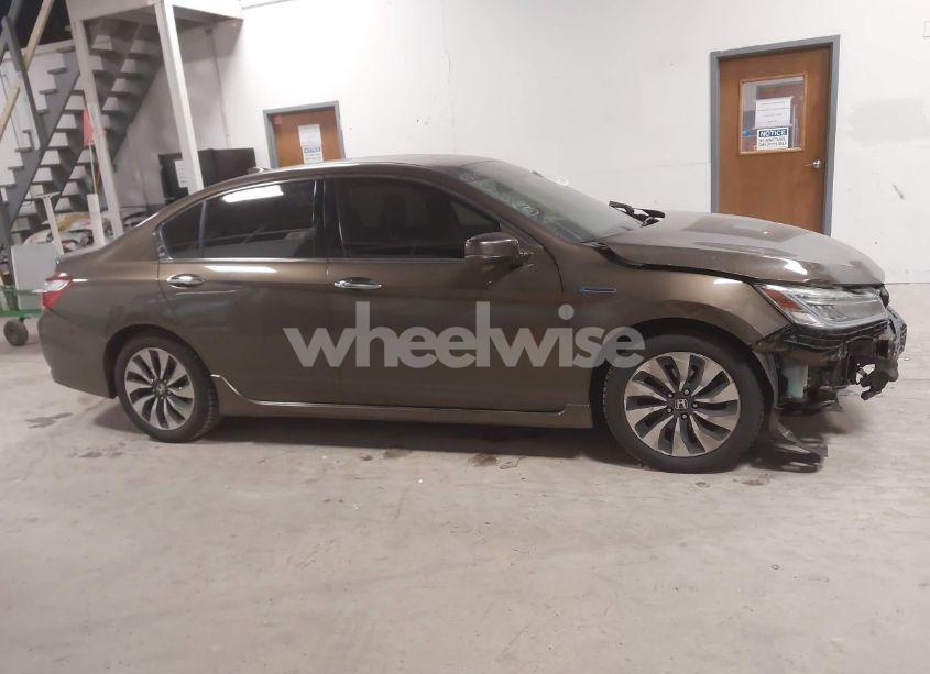 Photo 13 of 2017 Honda Accord HYBRID TOURING (VIN JHMCR6F73HC020276)