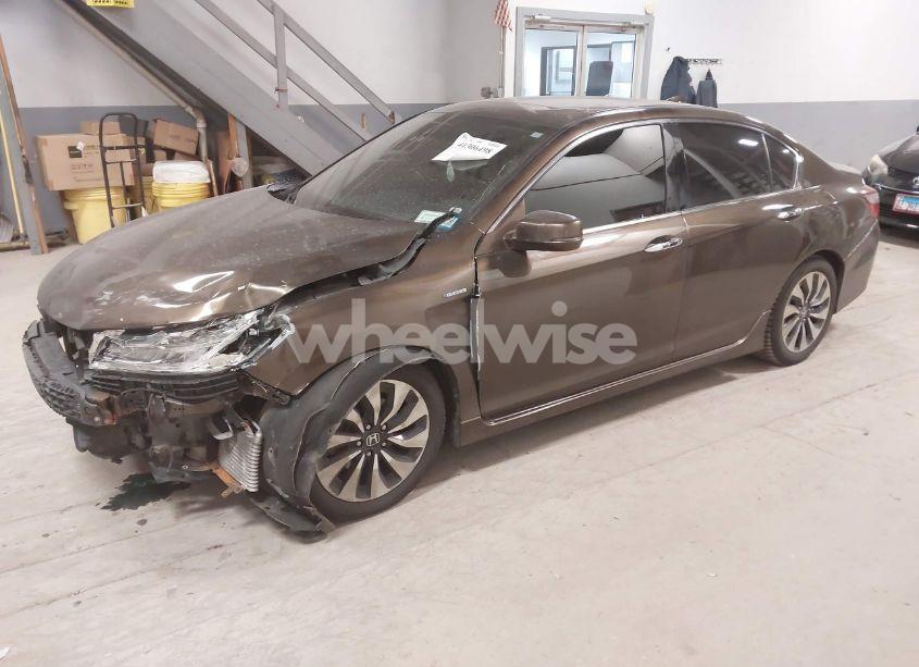 Photo 2 of 2017 Honda Accord HYBRID TOURING (VIN JHMCR6F73HC020276)