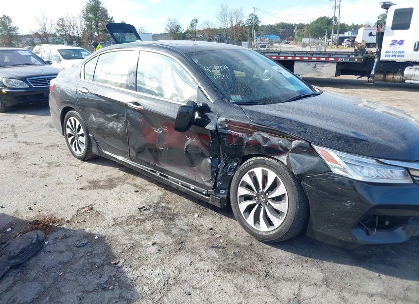 Photo 6 of 2017 Honda Accord HYBRID TOURING (VIN JHMCR6F73HC026952)