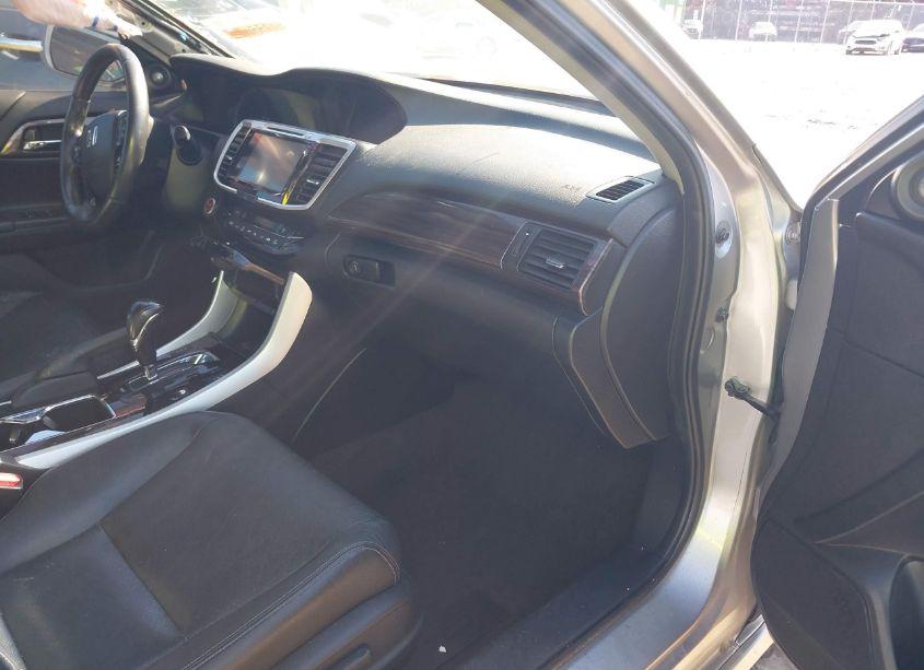 Photo 5 of 2017 Honda Accord HYBRID TOURING (VIN JHMCR6F74HC005513)