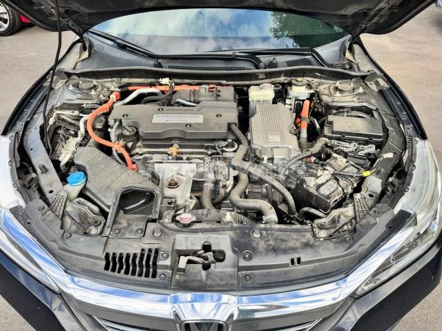 Photo 2 of 2017 HONDA ACCORD TOURING HYBRID (VIN JHMCR6F74HC017371)