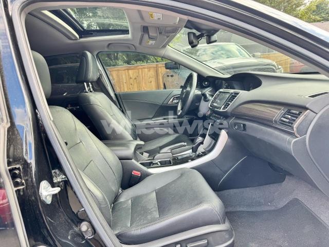 Photo 7 of 2017 HONDA ACCORD TOURING HYBRID (VIN JHMCR6F74HC017371)