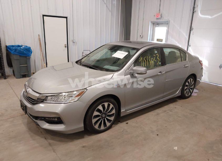 Photo 2 of 2017 Honda Accord HYBRID TOURING (VIN JHMCR6F76HC020627)