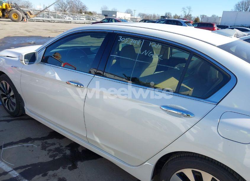 Photo 15 of 2017 Honda Accord HYBRID TOURING (VIN JHMCR6F7XHC007914)