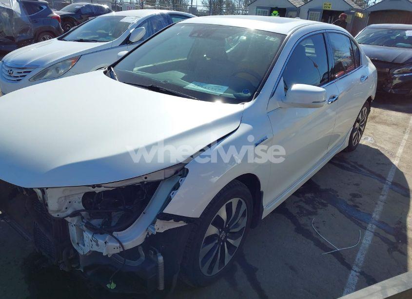 Photo 2 of 2017 Honda Accord HYBRID TOURING (VIN JHMCR6F7XHC007914)