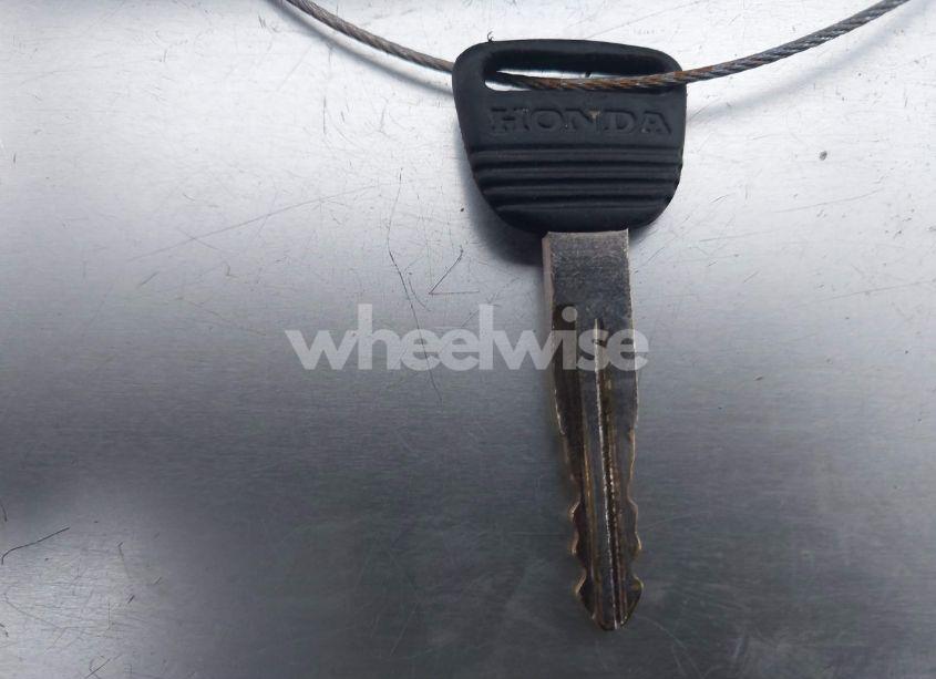 Photo 11 of 2000 Honda Civic LX (VIN JHMEJ6672YS009999)