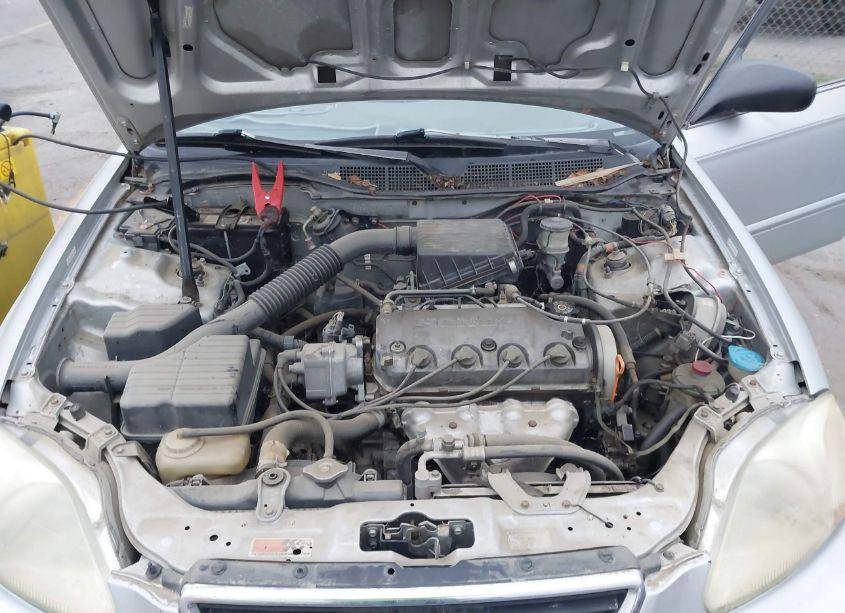 Photo 10 of 1998 Honda Civic LX (VIN JHMEJ667XWS012646)