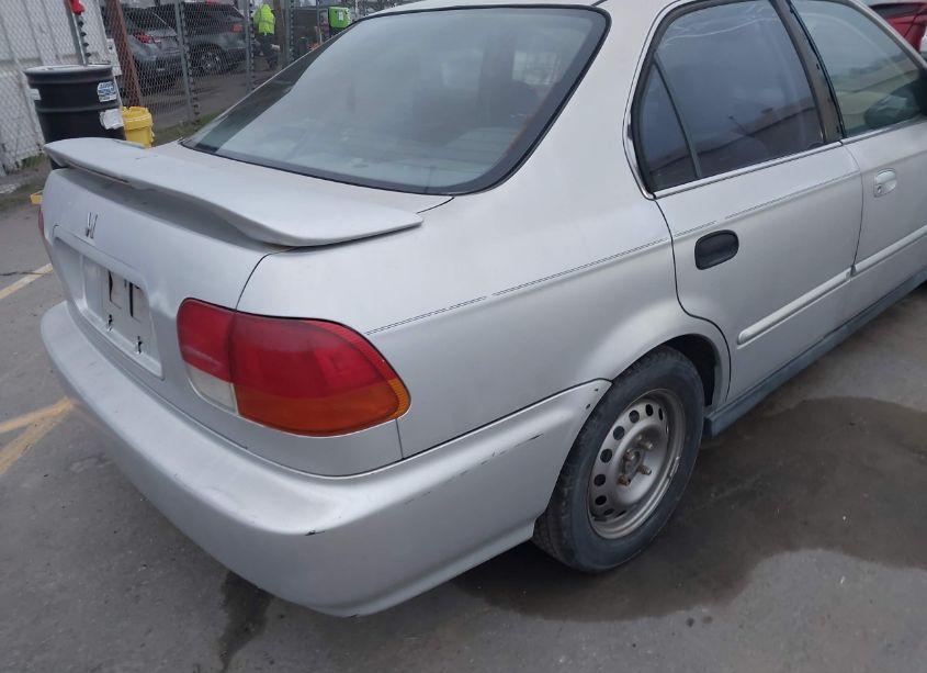 Photo 13 of 1998 Honda Civic LX (VIN JHMEJ667XWS012646)