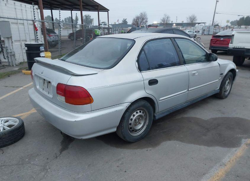 Photo 4 of 1998 Honda Civic LX (VIN JHMEJ667XWS012646)
