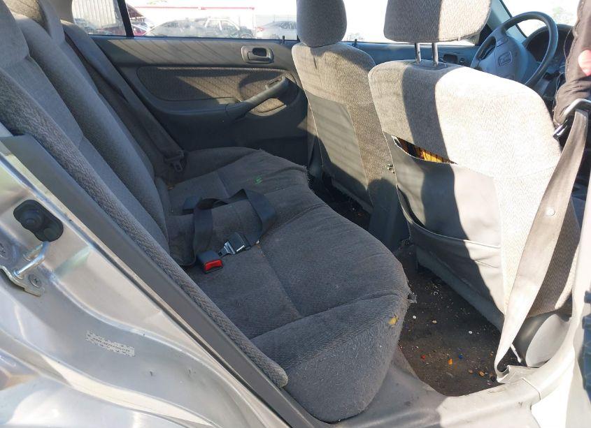 Photo 8 of 1999 Honda Civic LX (VIN JHMEJ667XXS003124)