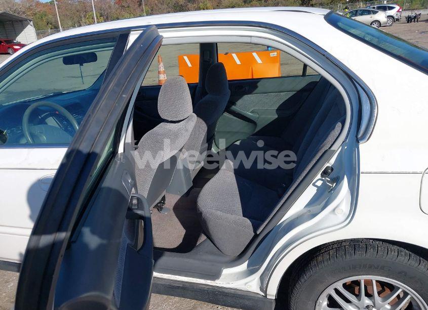 Photo 8 of 2000 Honda Civic EX (VIN JHMEJ8649YS004722)