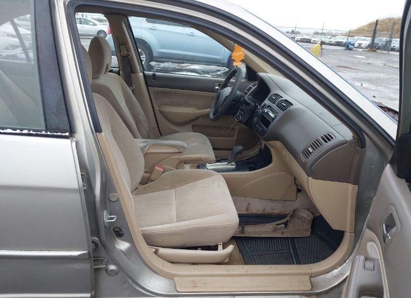 Photo 5 of 2004 Honda Civic LX (VIN JHMES16504S002445)