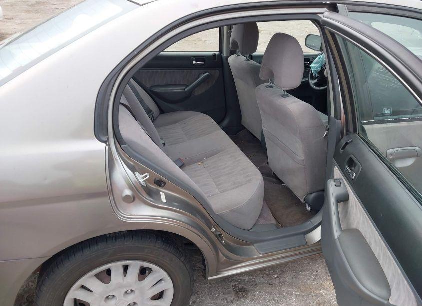 Photo 8 of 2005 Honda Civic LX (VIN JHMES16525S006272)