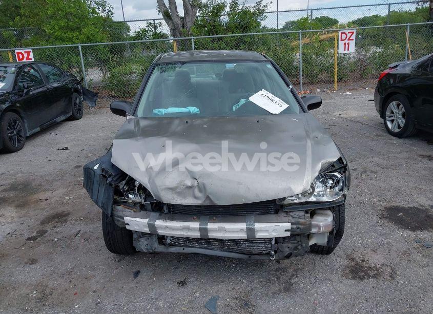 Photo 6 of 2005 Honda Civic LX (VIN JHMES16525S007731)