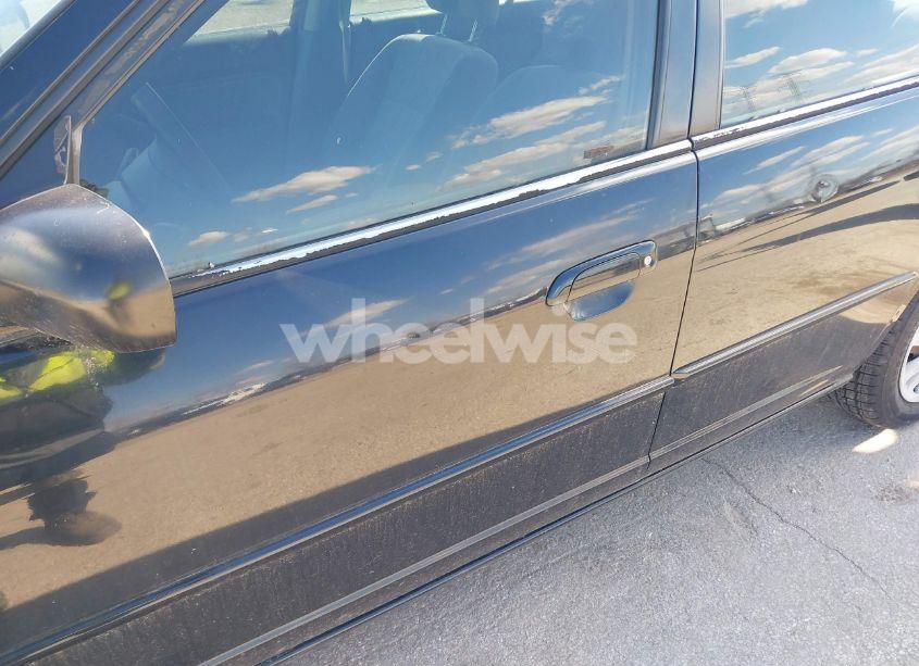 Photo 6 of 2005 Honda Civic LX (VIN JHMES16585S002629)