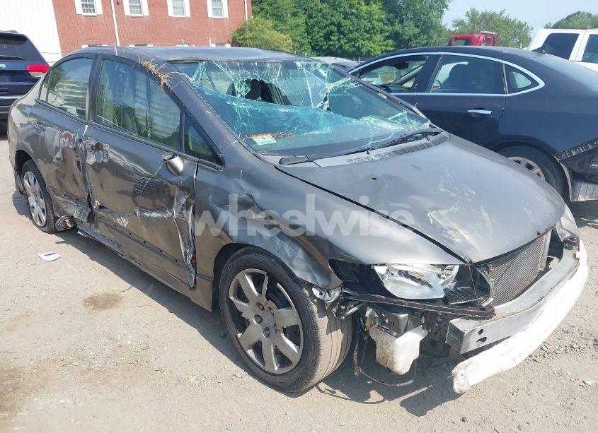 2007 Honda Civic LX (VIN JHMFA16577S009016) main photo