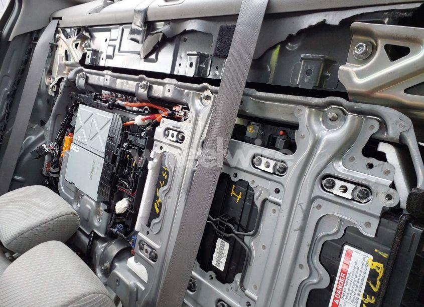 Photo 13 of 2012 Honda Civic HYBRID (VIN JHMFB4F25CS009868)