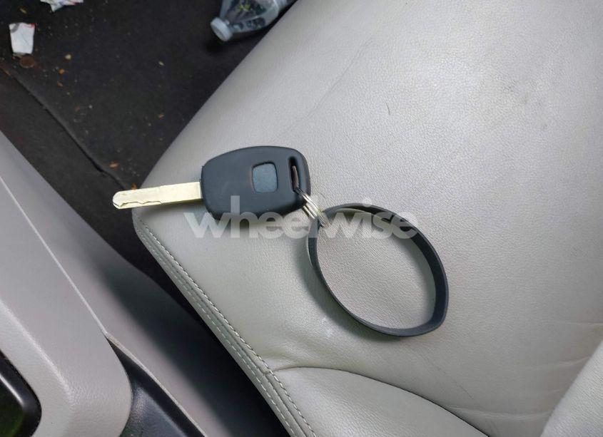 Photo 11 of 2012 Honda Civic HYBRID (VIN JHMFB4F3XCS000754)