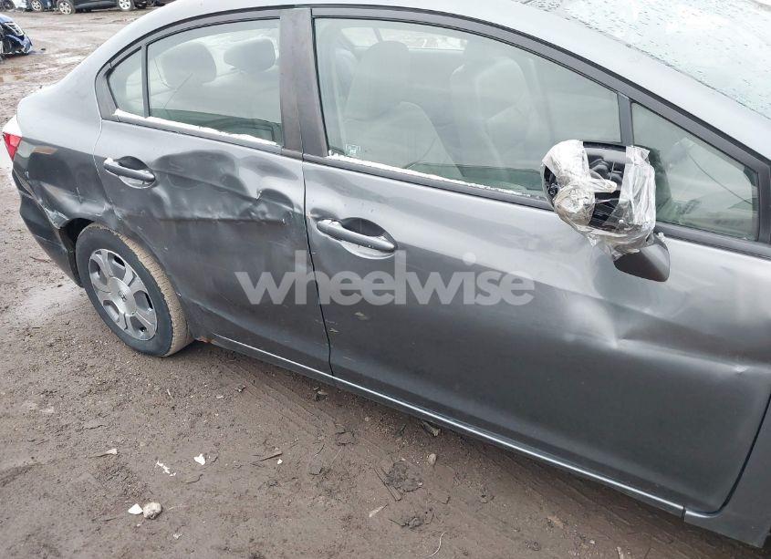 Photo 17 of 2012 Honda Civic HYBRID (VIN JHMFB4F3XCS001399)
