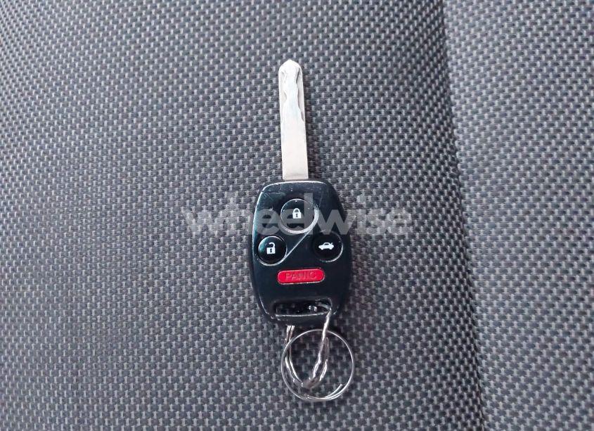 Photo 11 of 2012 Honda Civic HYBRID (VIN JHMFB4F3XCS010233)