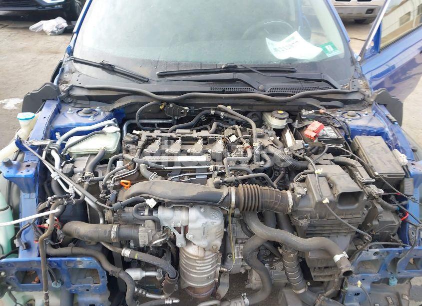 Photo 10 of 2018 Honda Civic EX-T (VIN JHMFC1F30JX000113)