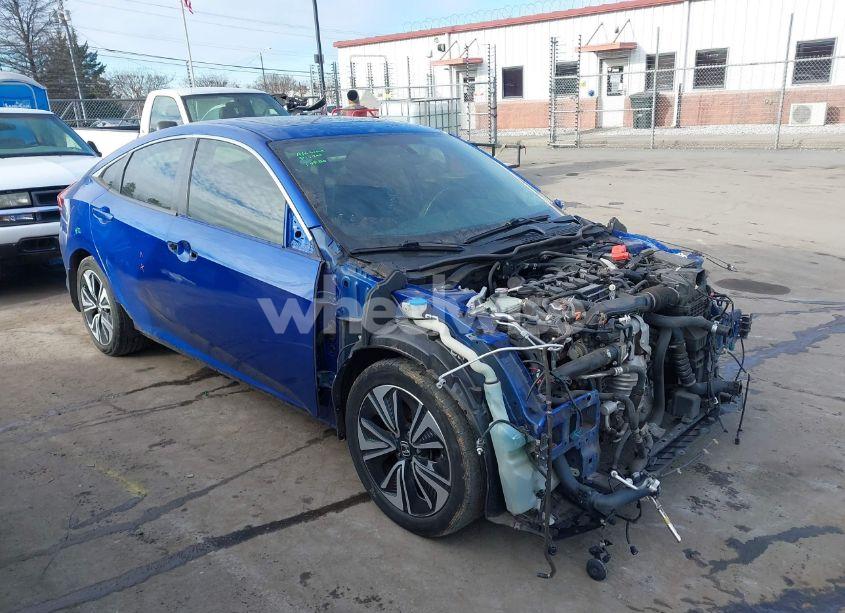 Photo 14 of 2018 Honda Civic EX-T (VIN JHMFC1F30JX000113)