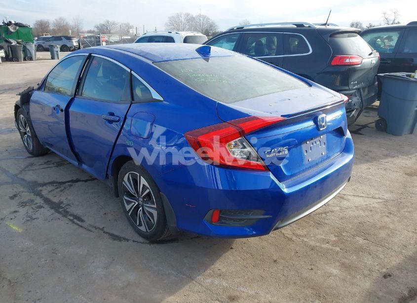 Photo 3 of 2018 Honda Civic EX-T (VIN JHMFC1F30JX000113)