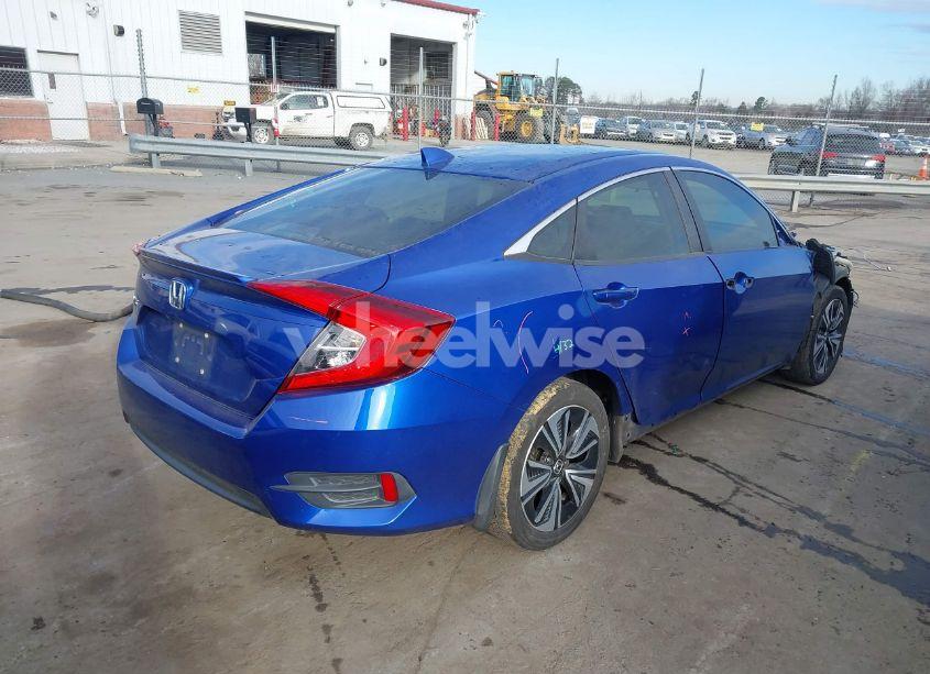 Photo 4 of 2018 Honda Civic EX-T (VIN JHMFC1F30JX000113)