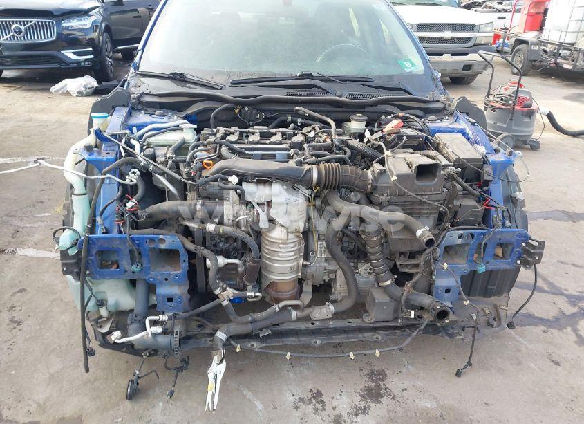 Photo 6 of 2018 Honda Civic EX-T (VIN JHMFC1F30JX000113)