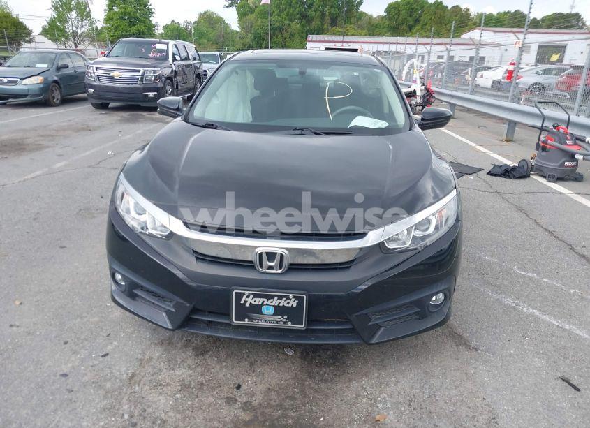 Photo 12 of 2018 Honda Civic EX-T (VIN JHMFC1F30JX005442)