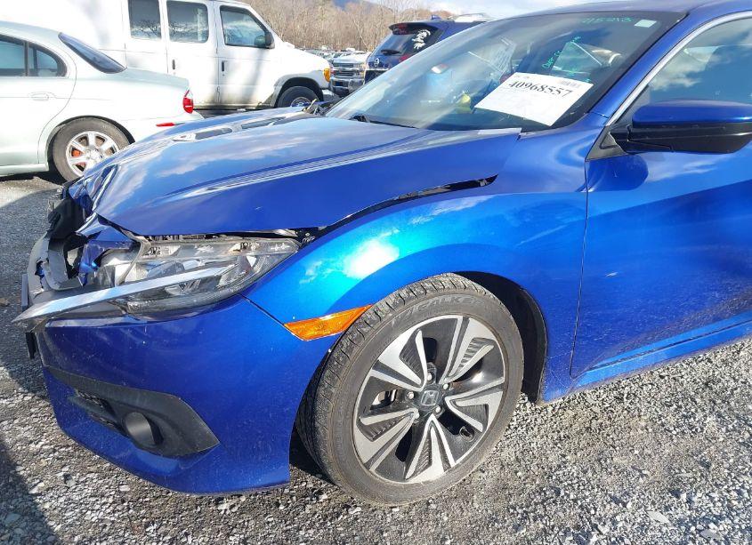 Photo 12 of 2018 Honda Civic EX-T (VIN JHMFC1F30JX025531)