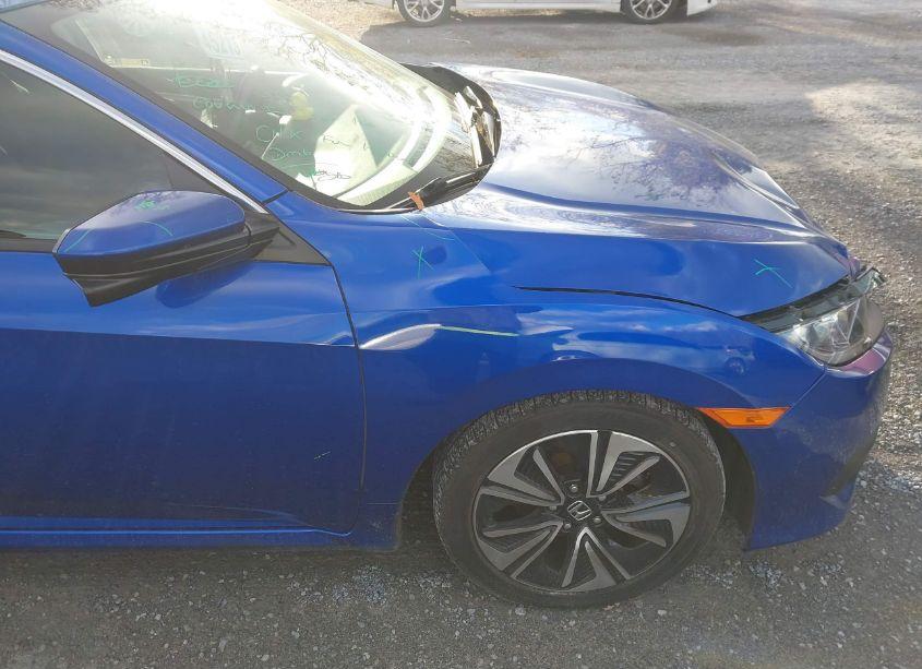 Photo 19 of 2018 Honda Civic EX-T (VIN JHMFC1F30JX025531)