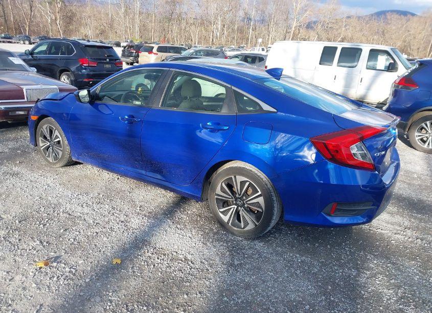 Photo 3 of 2018 Honda Civic EX-T (VIN JHMFC1F30JX025531)