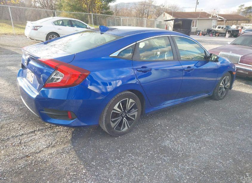 Photo 4 of 2018 Honda Civic EX-T (VIN JHMFC1F30JX025531)