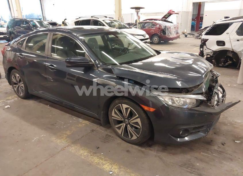 2018 Honda Civic EX-T (VIN JHMFC1F30JX030860) main photo