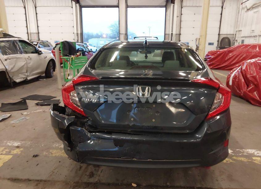 Photo 16 of 2018 Honda Civic EX-T (VIN JHMFC1F30JX030860)