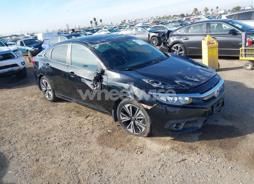 2018 Honda Civic EX-T (VIN JHMFC1F30JX037372) main photo