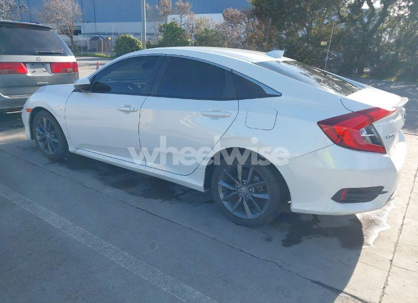 Photo 3 of 2019 Honda Civic EX (VIN JHMFC1F30KX006950)