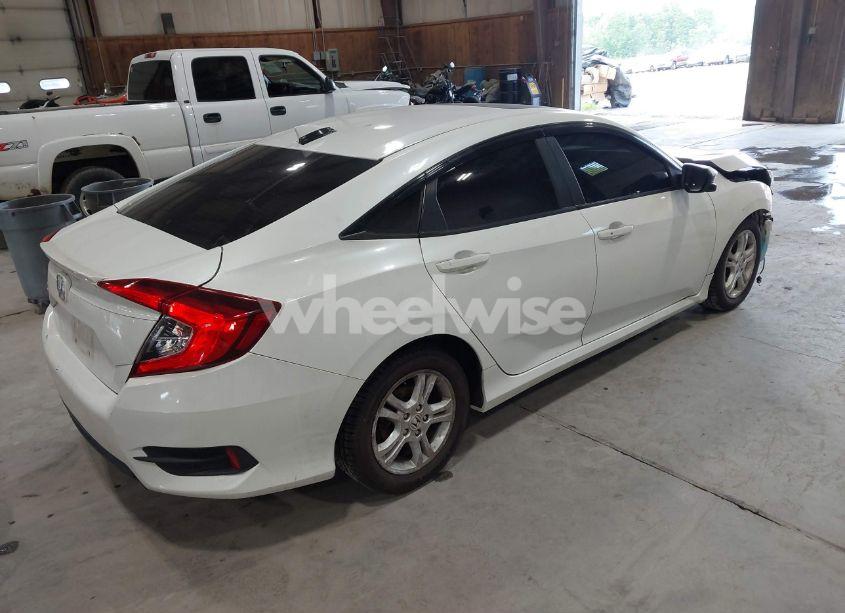 Photo 4 of 2018 Honda Civic EX-T (VIN JHMFC1F31JX009273)