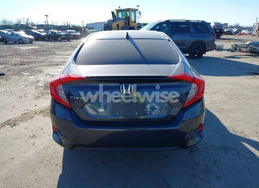 Photo 16 of 2018 Honda Civic EX-T (VIN JHMFC1F31JX032407)