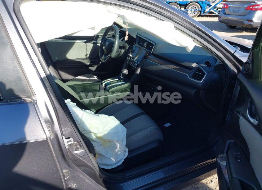 Photo 5 of 2019 Honda Civic EX (VIN JHMFC1F31KX005497)